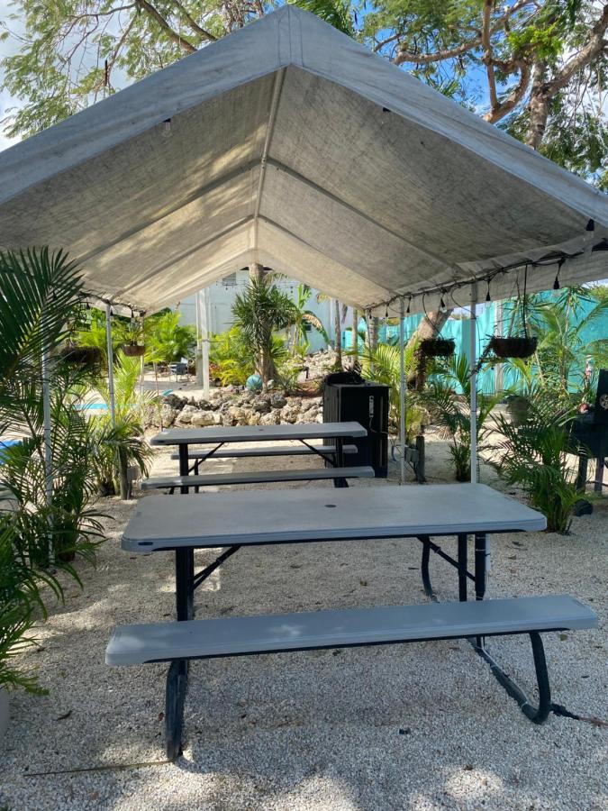 Hoosville Hostel Florida City Exterior photo