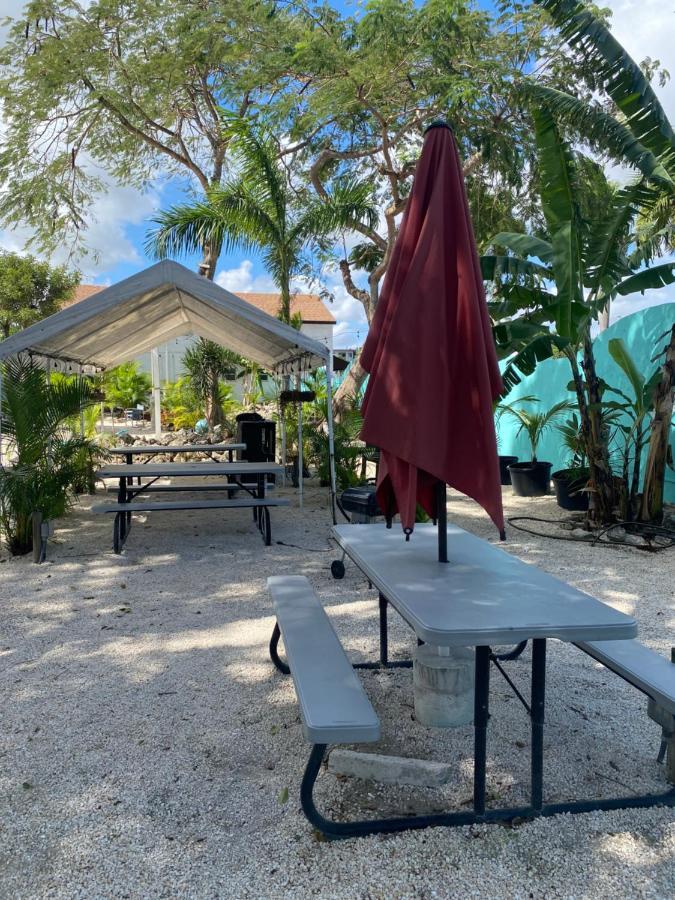 Hoosville Hostel Florida City Exterior photo